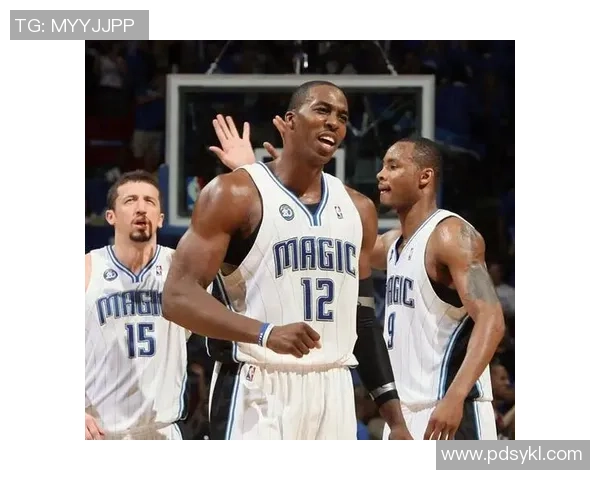 足球场上的魔术师揭秘那些拥有超凡技巧的明星球员